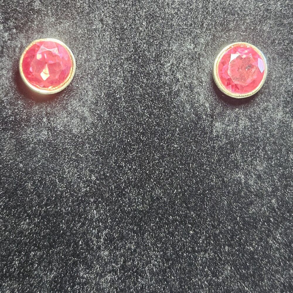 Vintage Avon Gold Tone Red Round Faceted Earrings